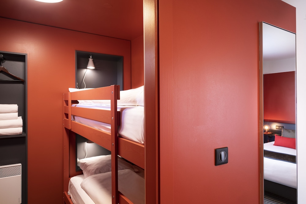 Hotel Le Bugatti 25/64