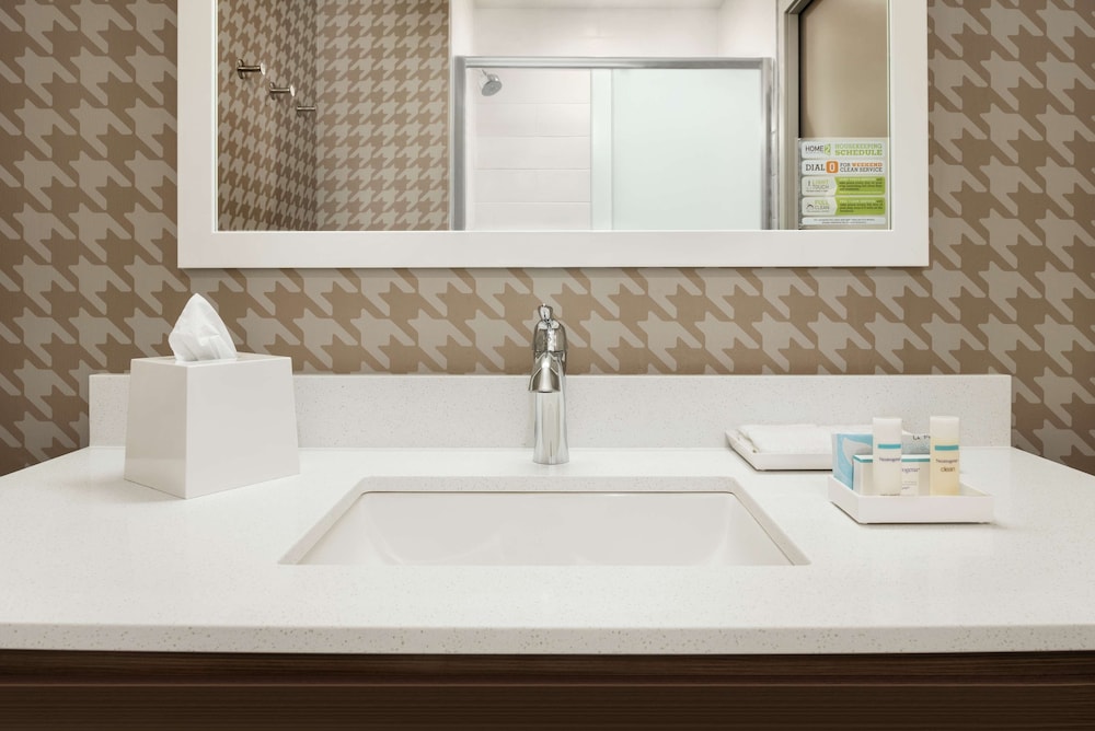 Home2 Suites By Hilton Bismarck 18/32