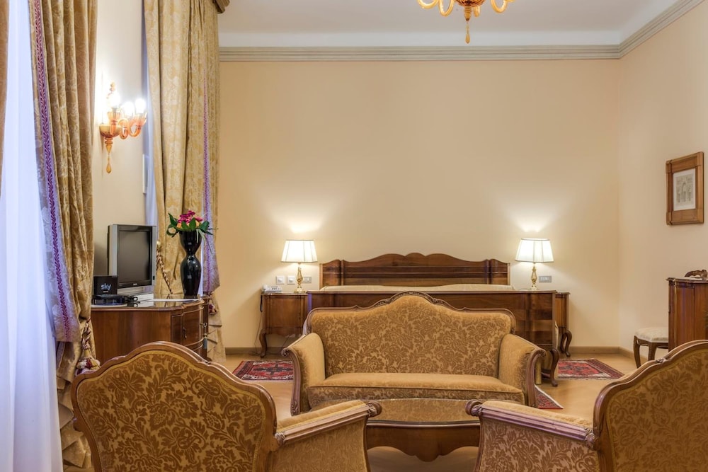 Villa Fenaroli Palace Hotel 25/33
