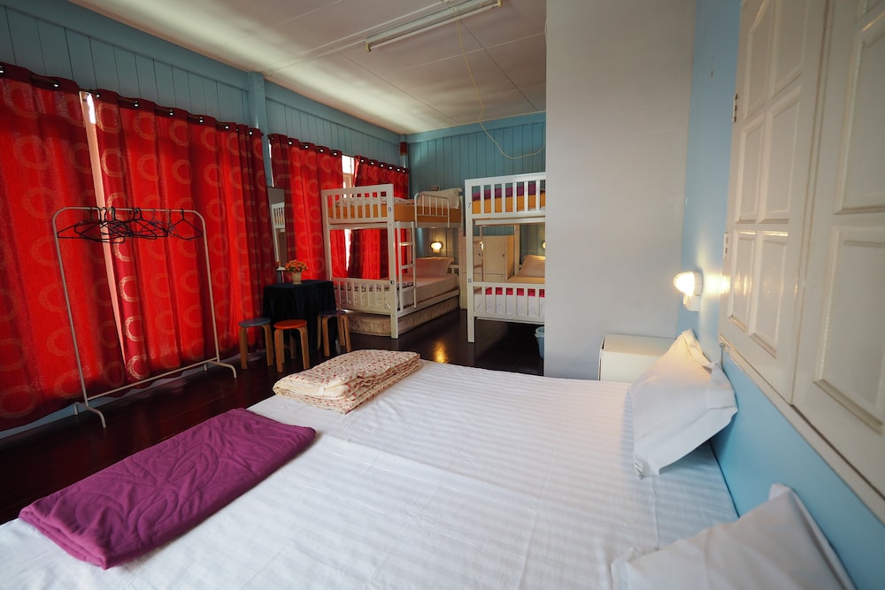 Hua Hin Lubsabai Hostel 12/39
