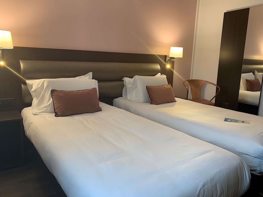 Hotel Kyriad Crepy En Valois 15/77