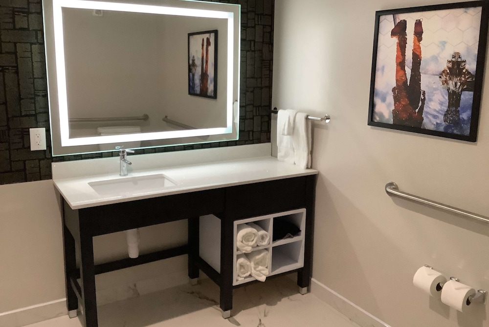 La Quinta Inn & Suites by Wyndham Corpus Christi Southeast 15/56