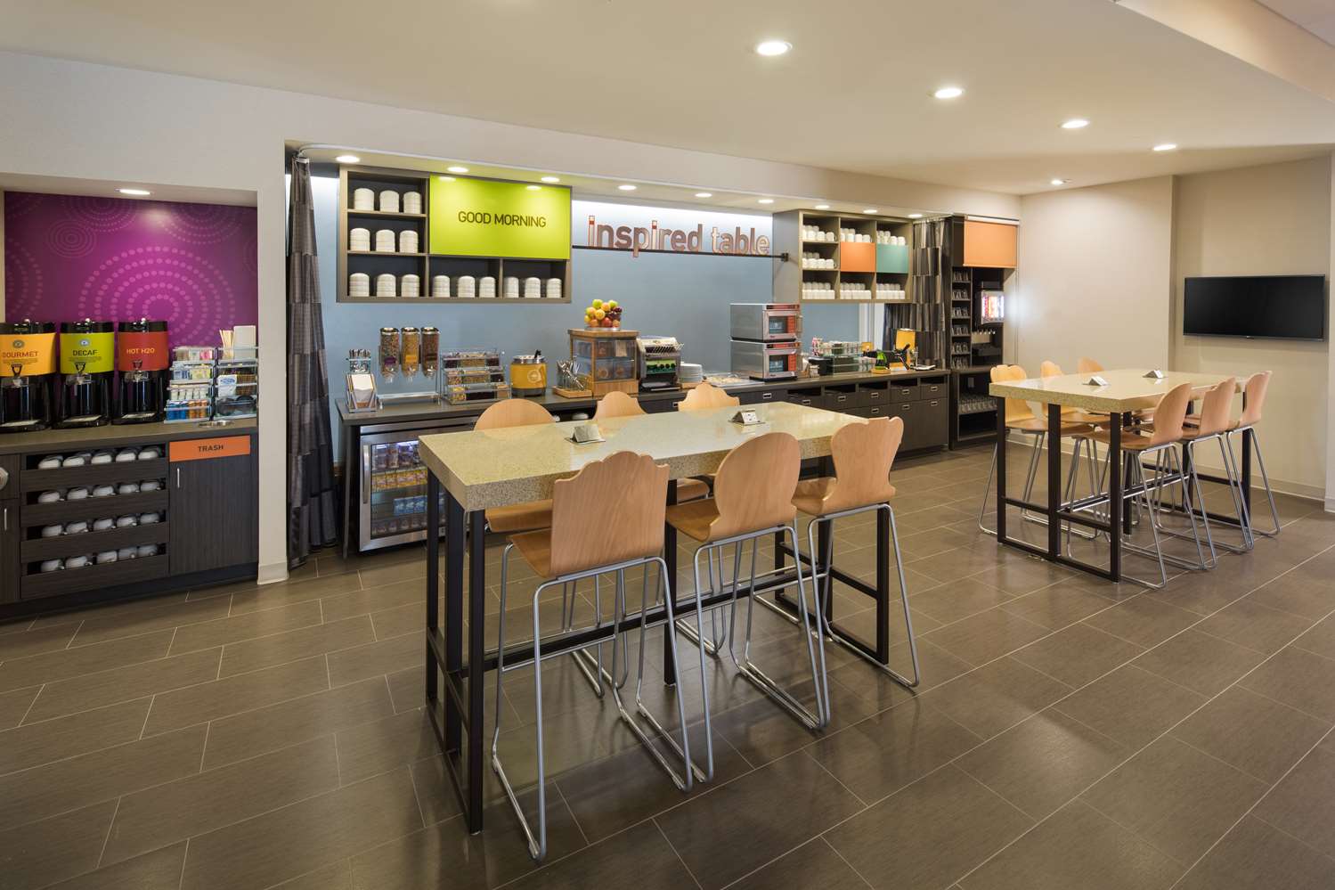 restaurant cafeteria