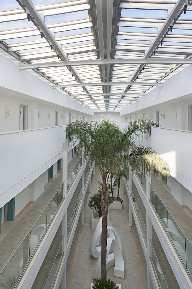 Modica Beach Resort 7/75