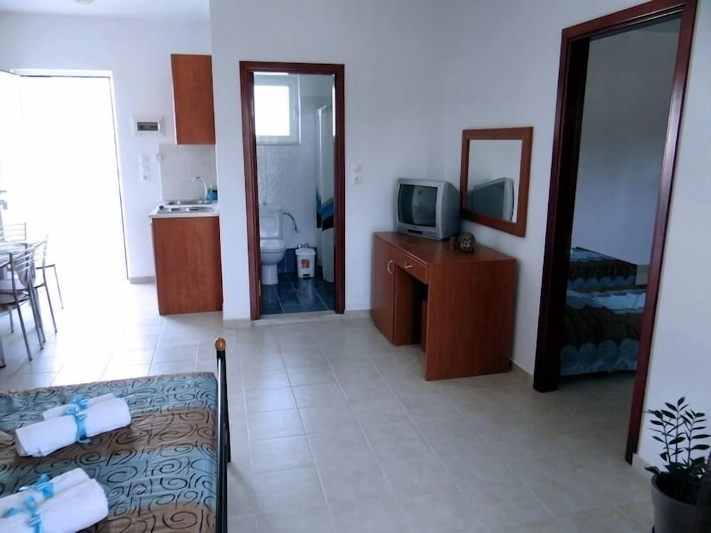 Anelia Boutique Studios And Apartments 28/50