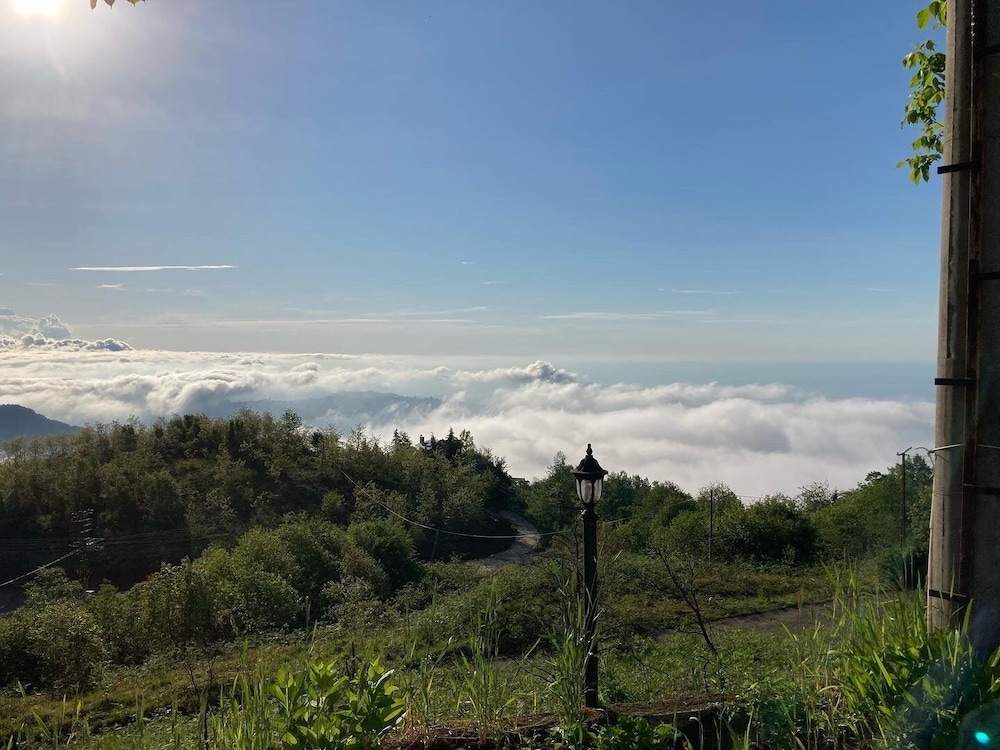 Zarha Mountain Resort 68/72