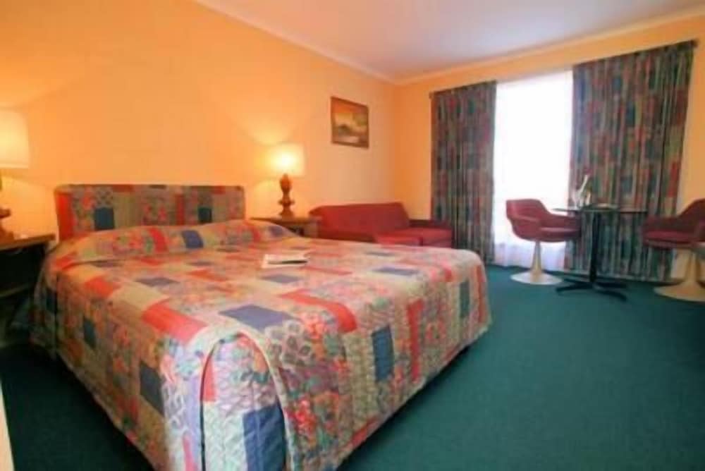 Heemskirk Motor Hotel 11/48