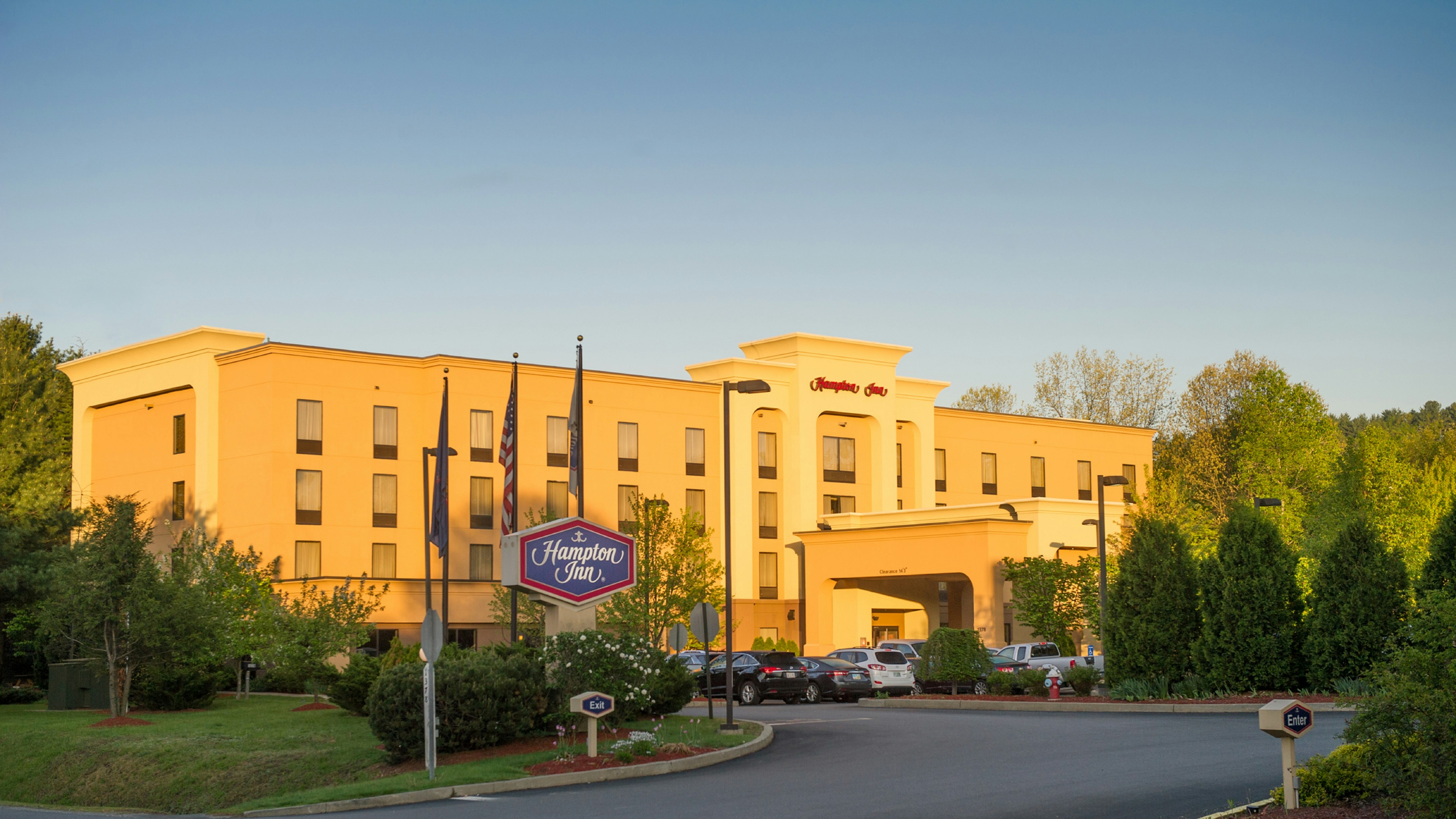 Hampton Inn Brattleboro 4/44