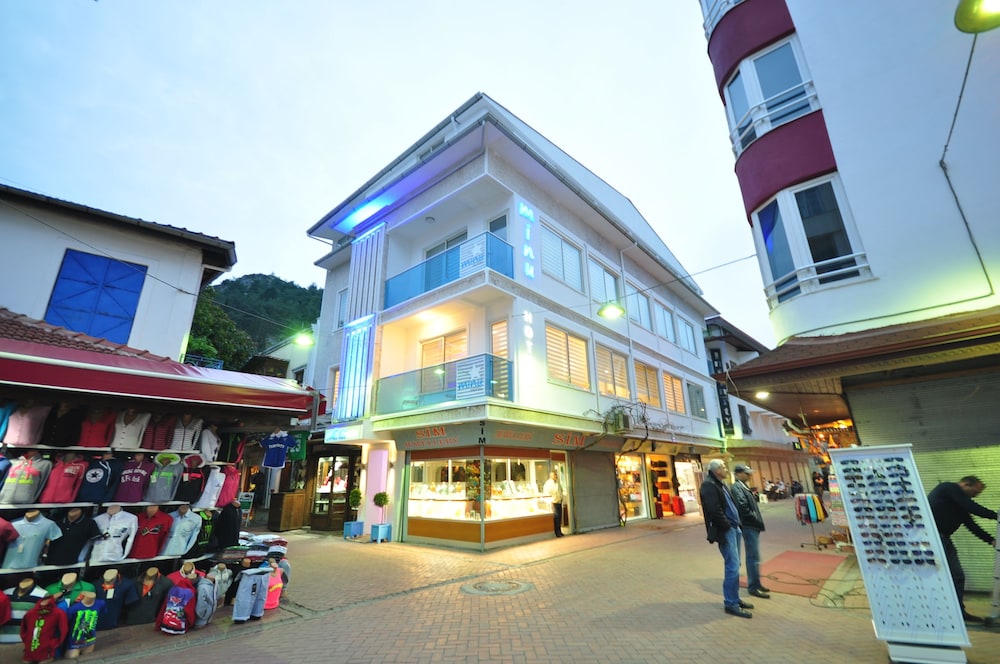 Minu Hotel 51/53