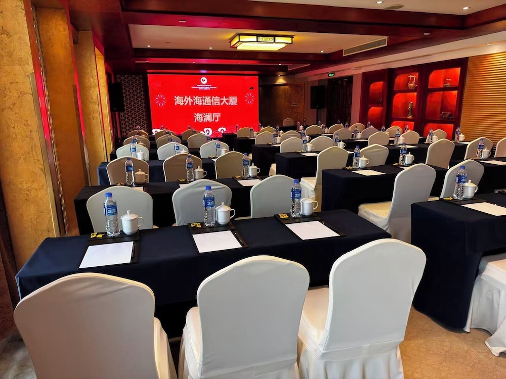 Communication International Hotel 27/34