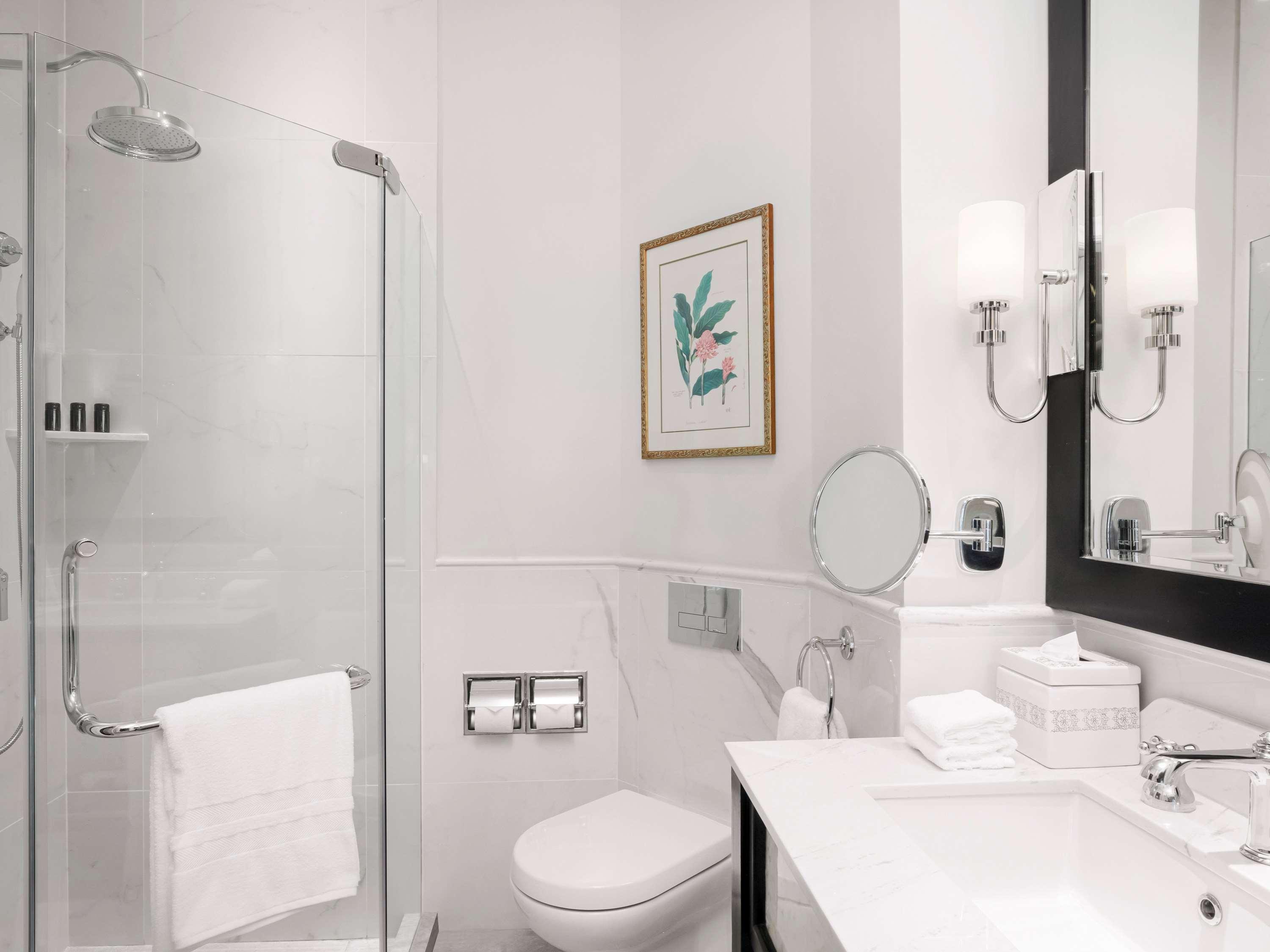 غرفة قياسية بسريرين منفصلين، Raffles Hotel Le Royal 5/7