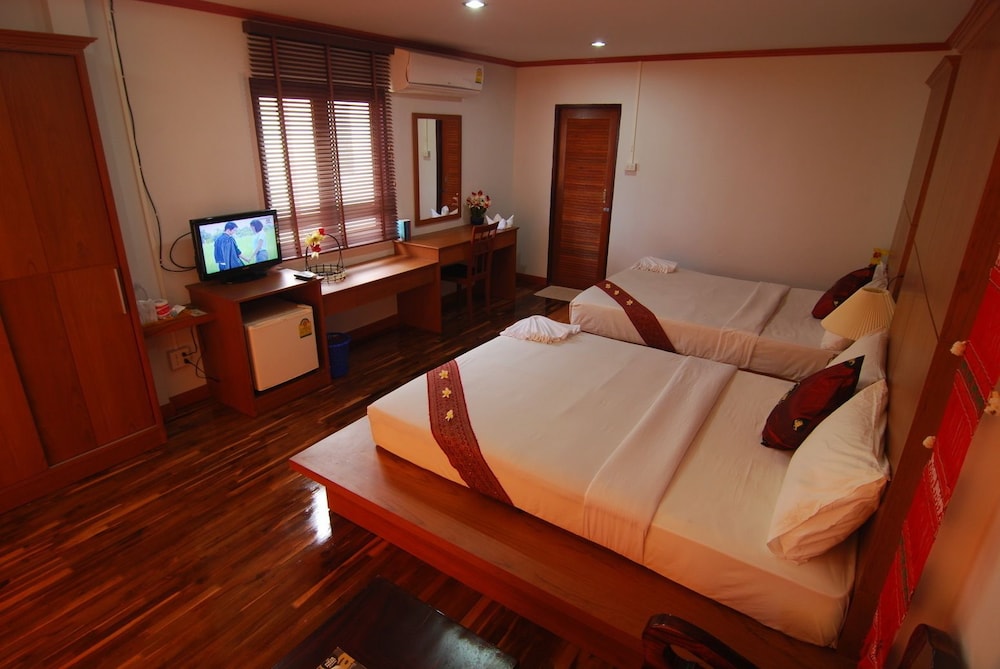 LANTA PARADISE BEACH RESORT 26/60