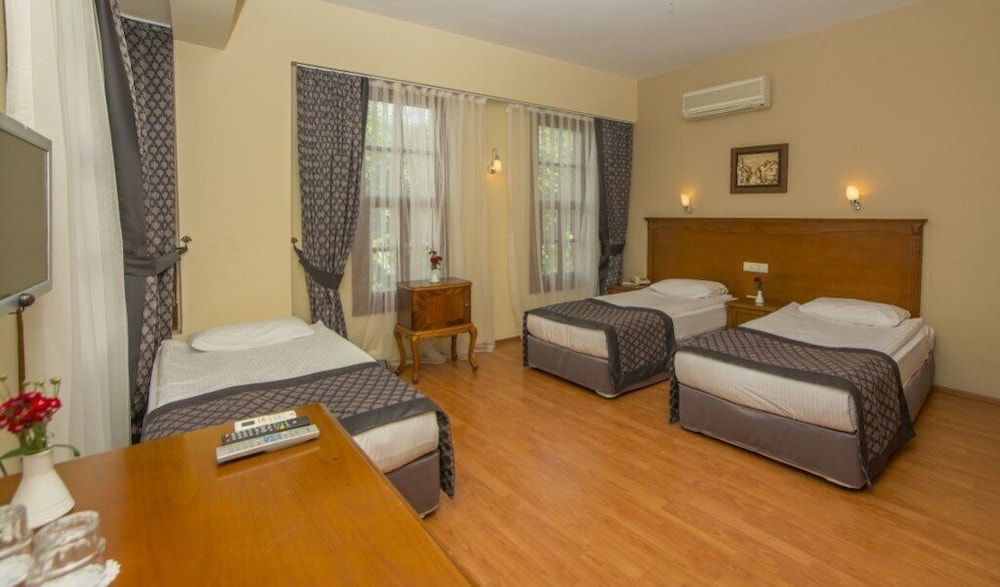 Argos Hotel - Adults Only 39/75
