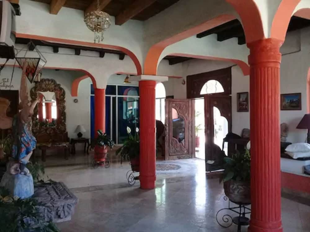 Hacienda la Puerta de Enmedio 11/56