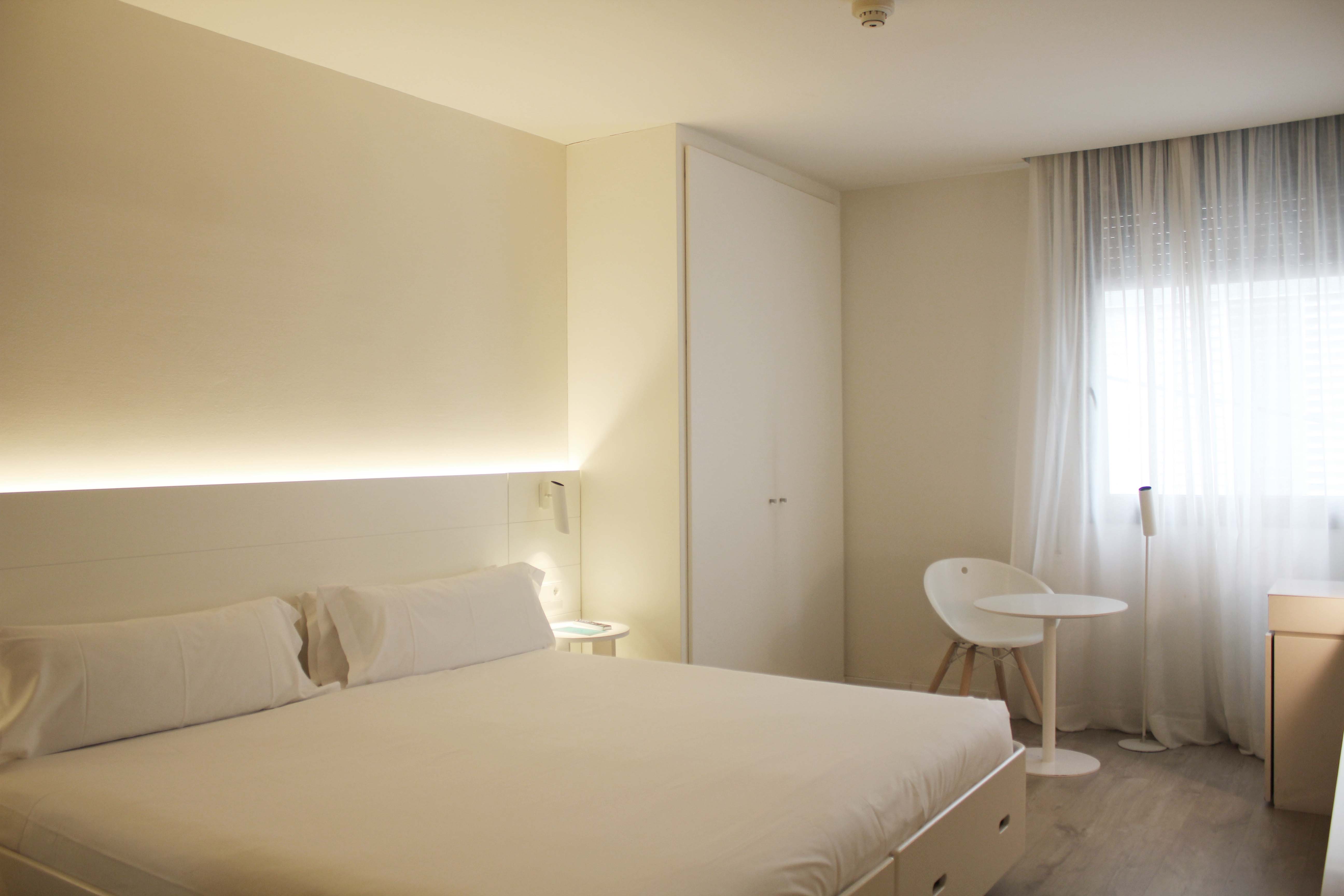 غرفة قياسية مفردة بسرير مزدوج، Pol And Grace Hotel Formerly Guillermo Tell 2/5