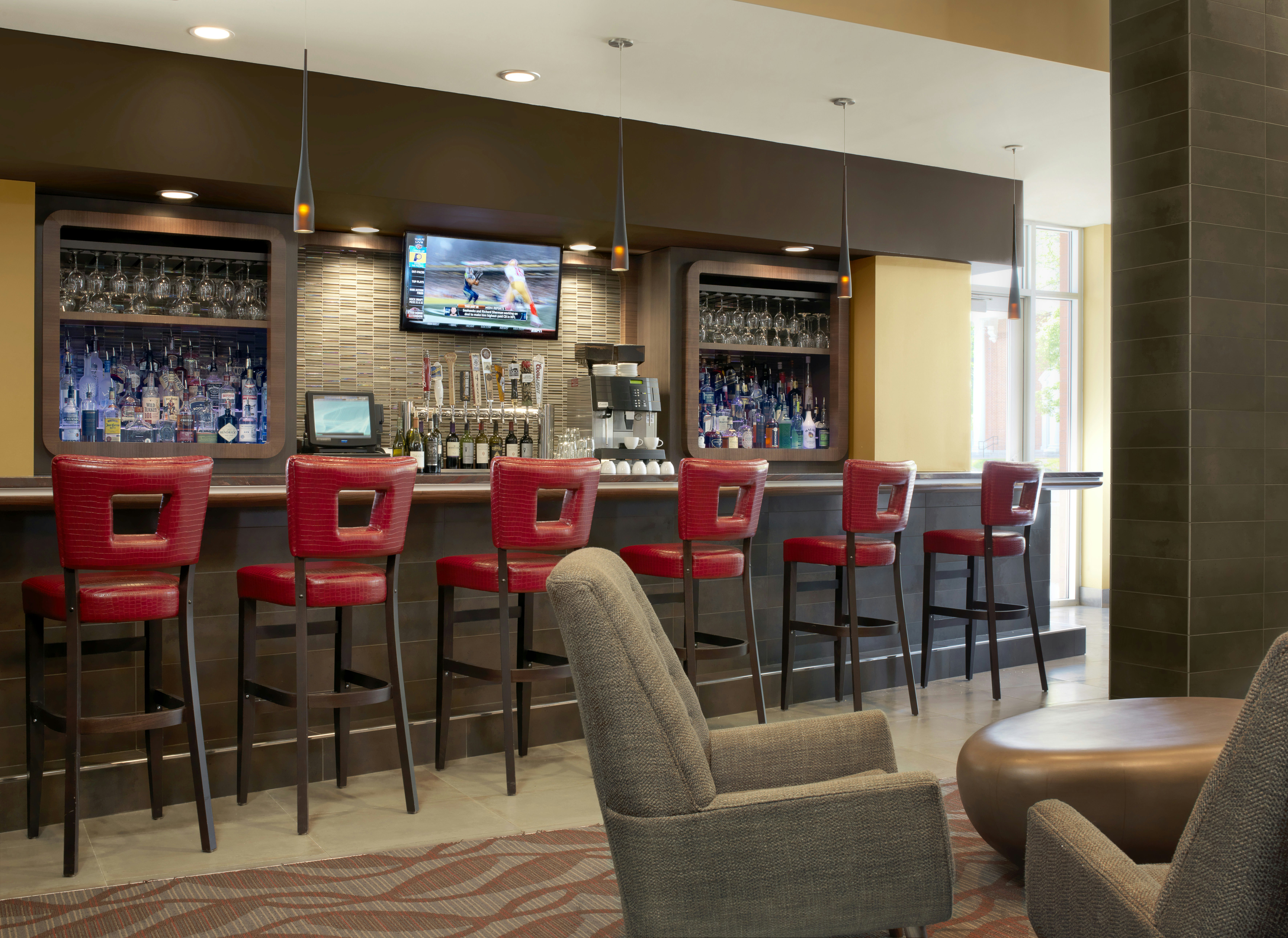 The Broadway Columbia A Doubletree By Hilton 24/41