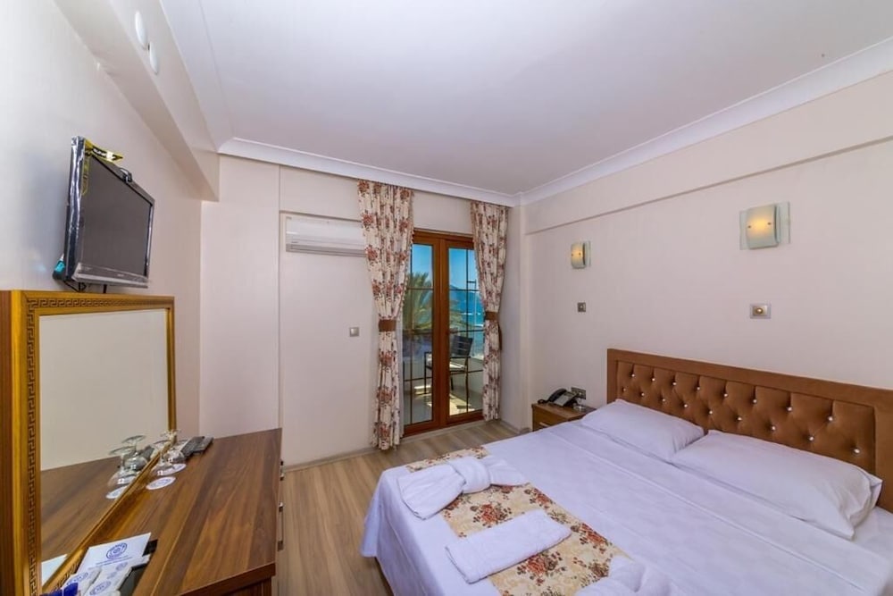 STANDARD, DOUBLE BED, SEA VIEW