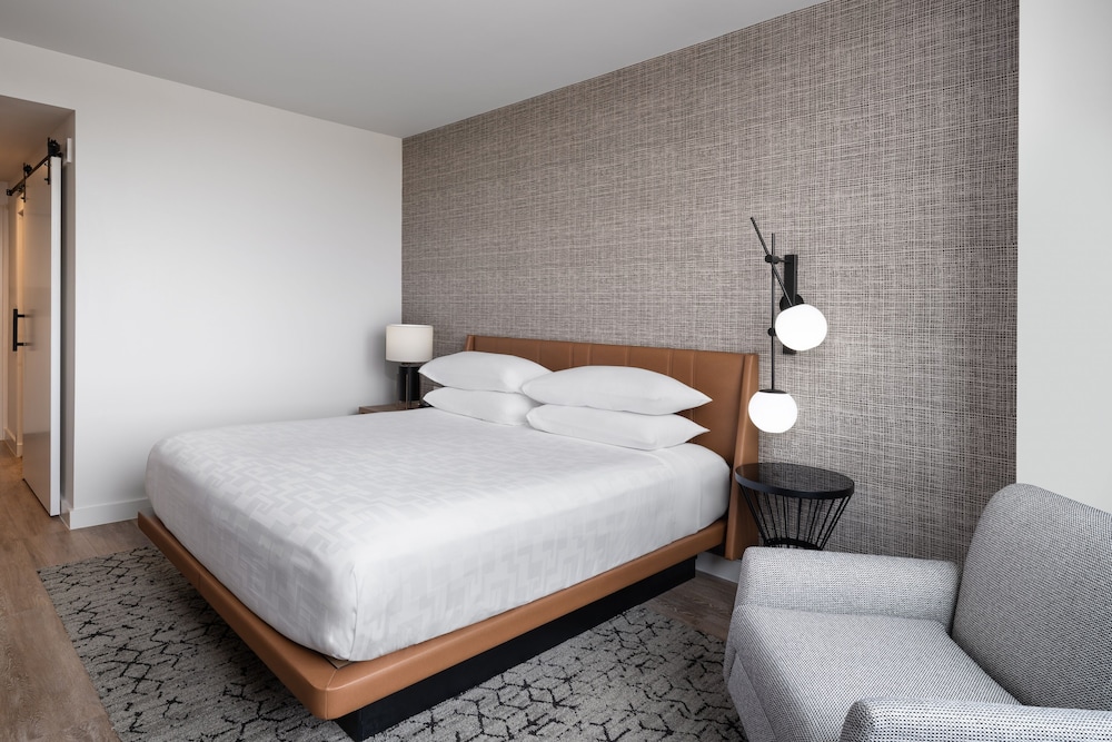 Deluxe, King Bed, Golf Course View, Accessible، Sheraton Flowood The Refuge Hotel & Conference Center 3/5