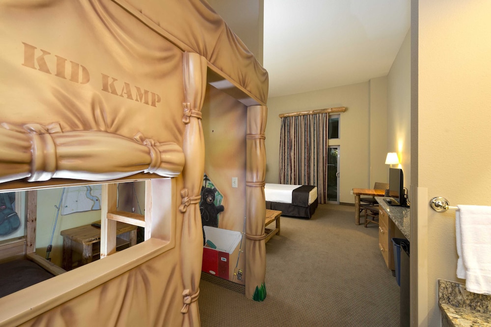 Great Wolf Lodge Grand Mound 38/65
