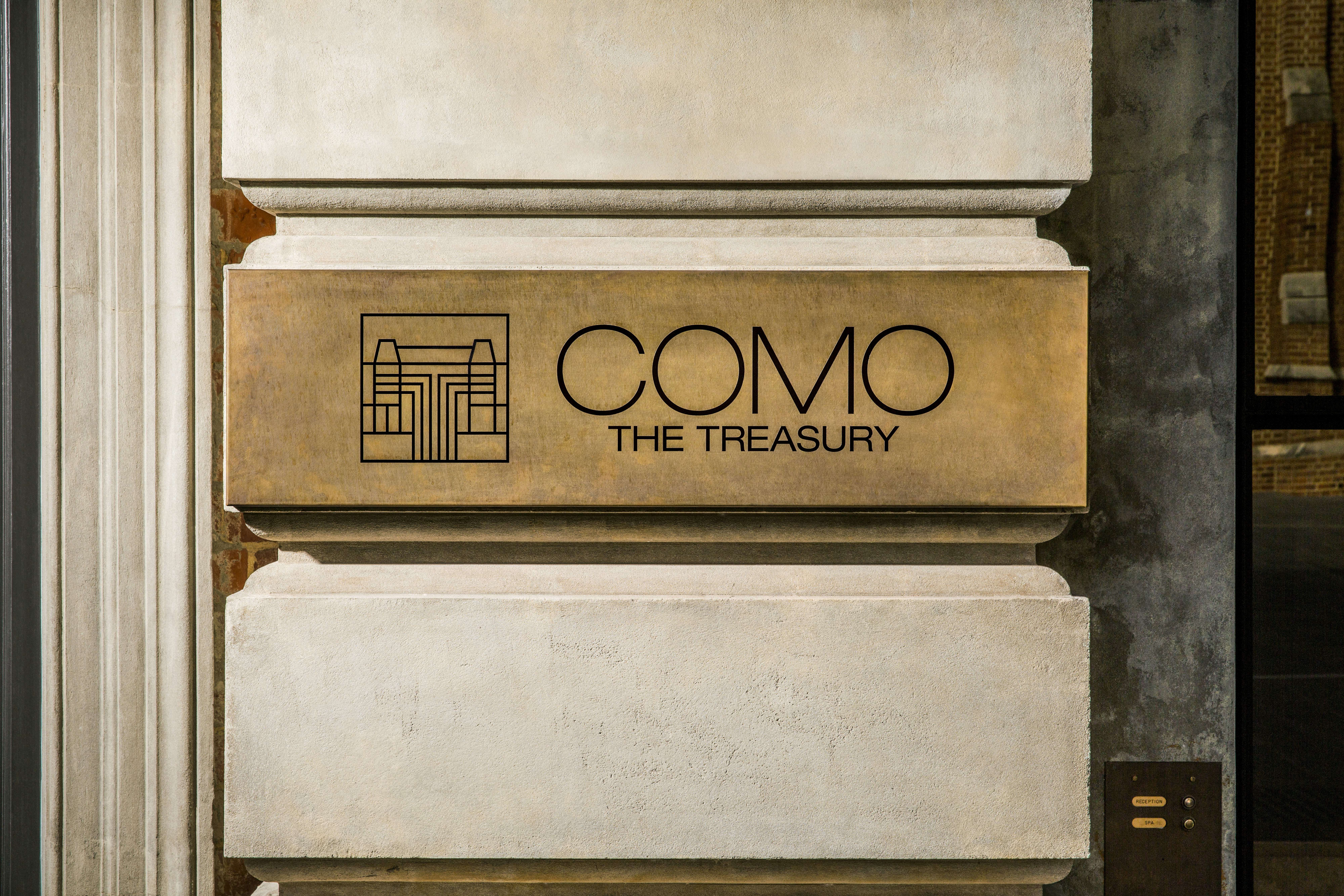 Como The Treasury 10/81