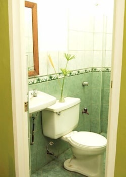 Bamboo Garden Business Inn 26/27