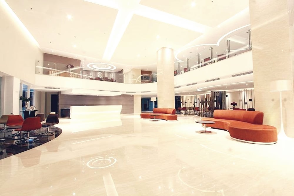 Grandia Hotel 8/66