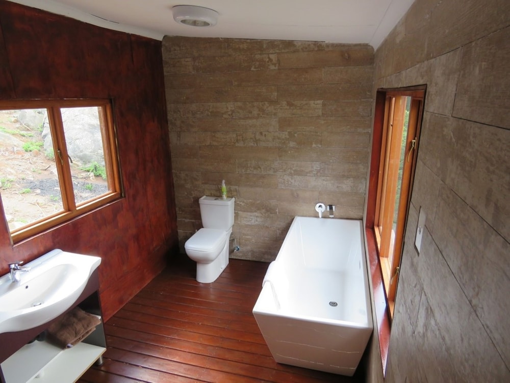 Amafu Forest Lodge 48/50