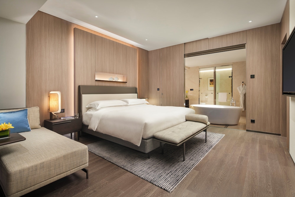 1 Bedroom, Suite, Single Bed, Ocean View, Balcony