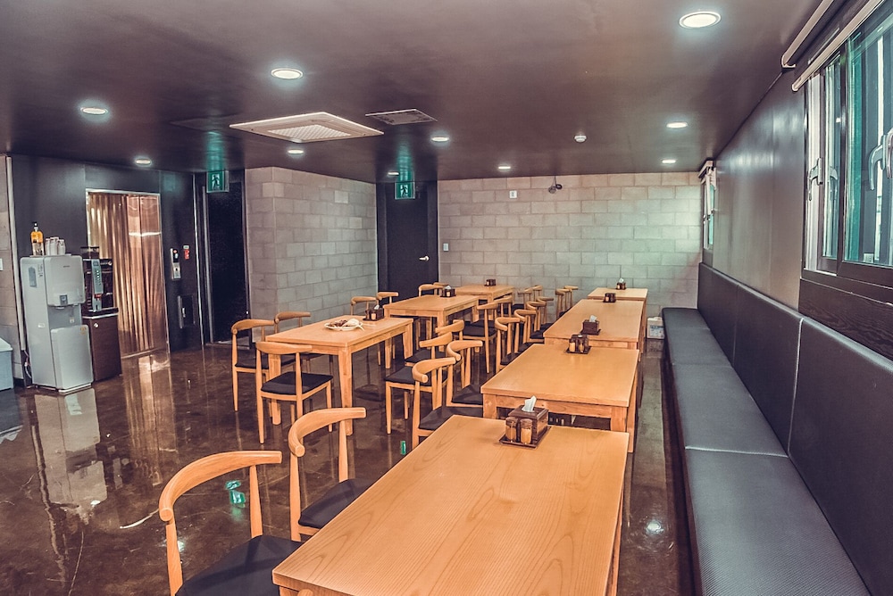 Central Person Hotel Pyeongtaek 18/33