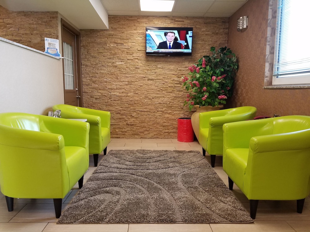 Super 8 by Wyndham Plattsburgh 20/38