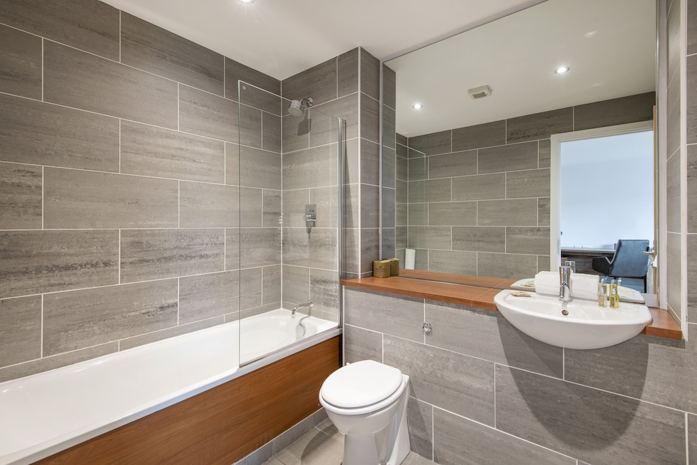 Max Serviced Apts Farnborough 13/58