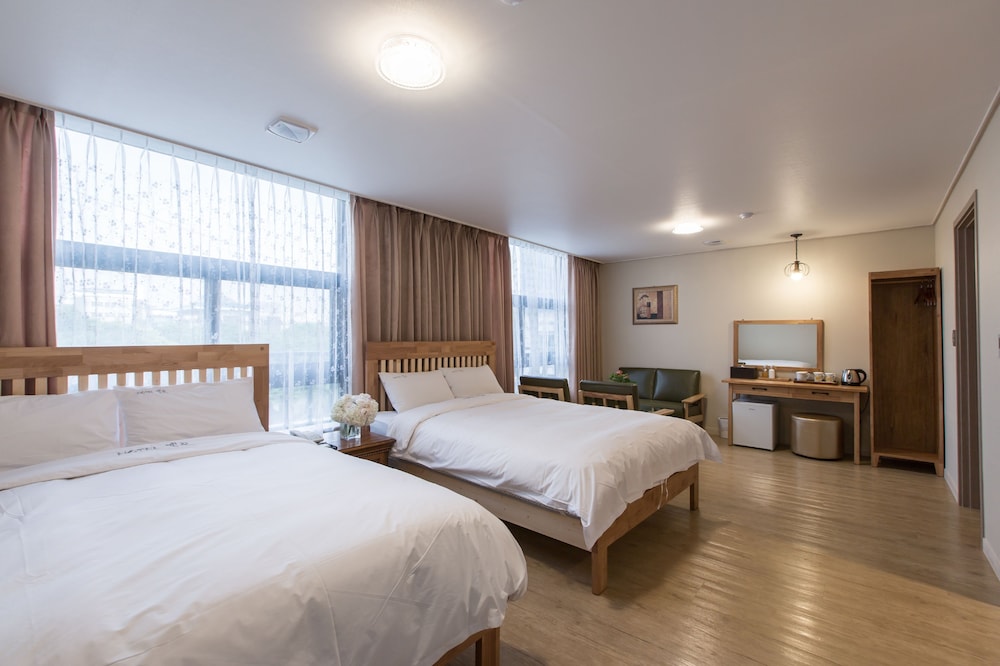 Hotel Elin 17/35
