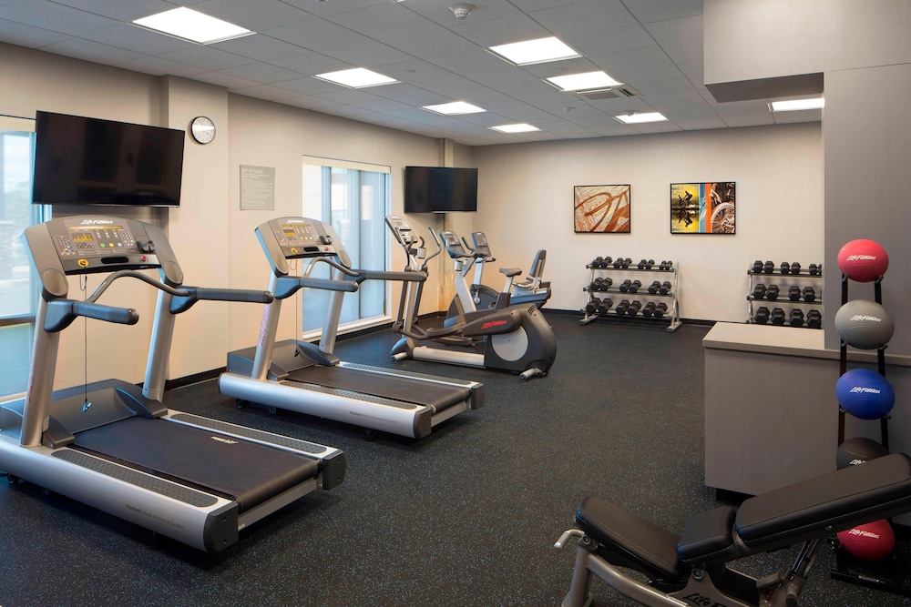 Towneplace Suites By Marriott Foley At Owa 16/24