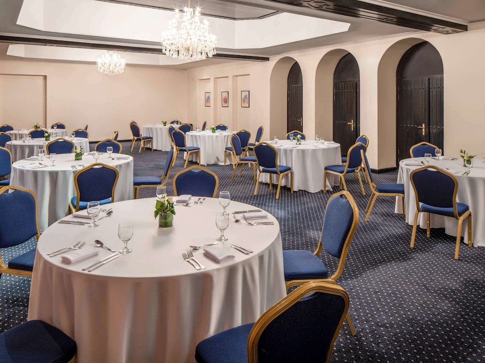 Novotel Al Dana Resort 65/75