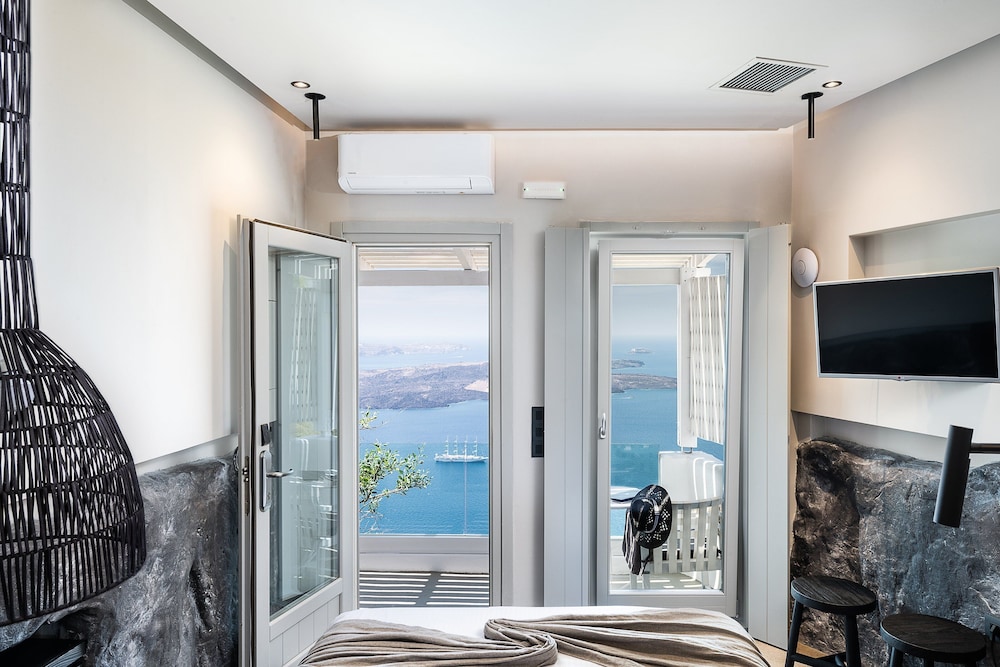On The Rocks Santorini - Adults only 18/67