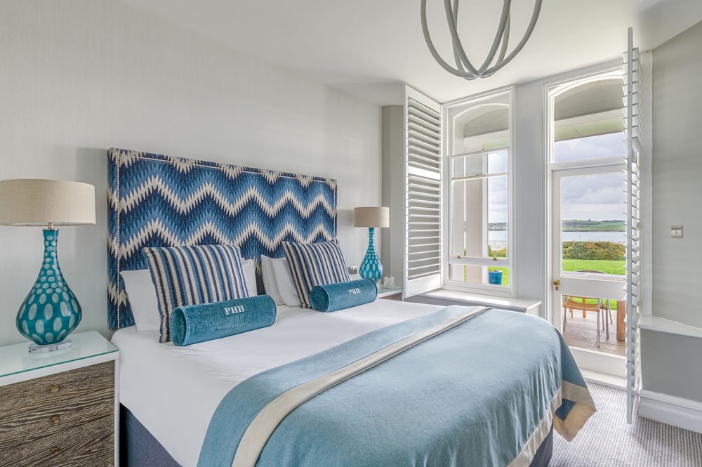 Garden, Deluxe, King Bed, Sofa