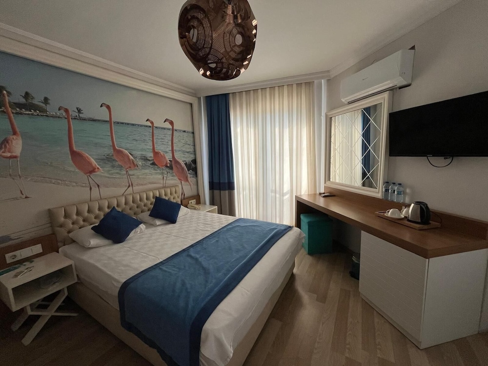 River Suite Hotel 12/24