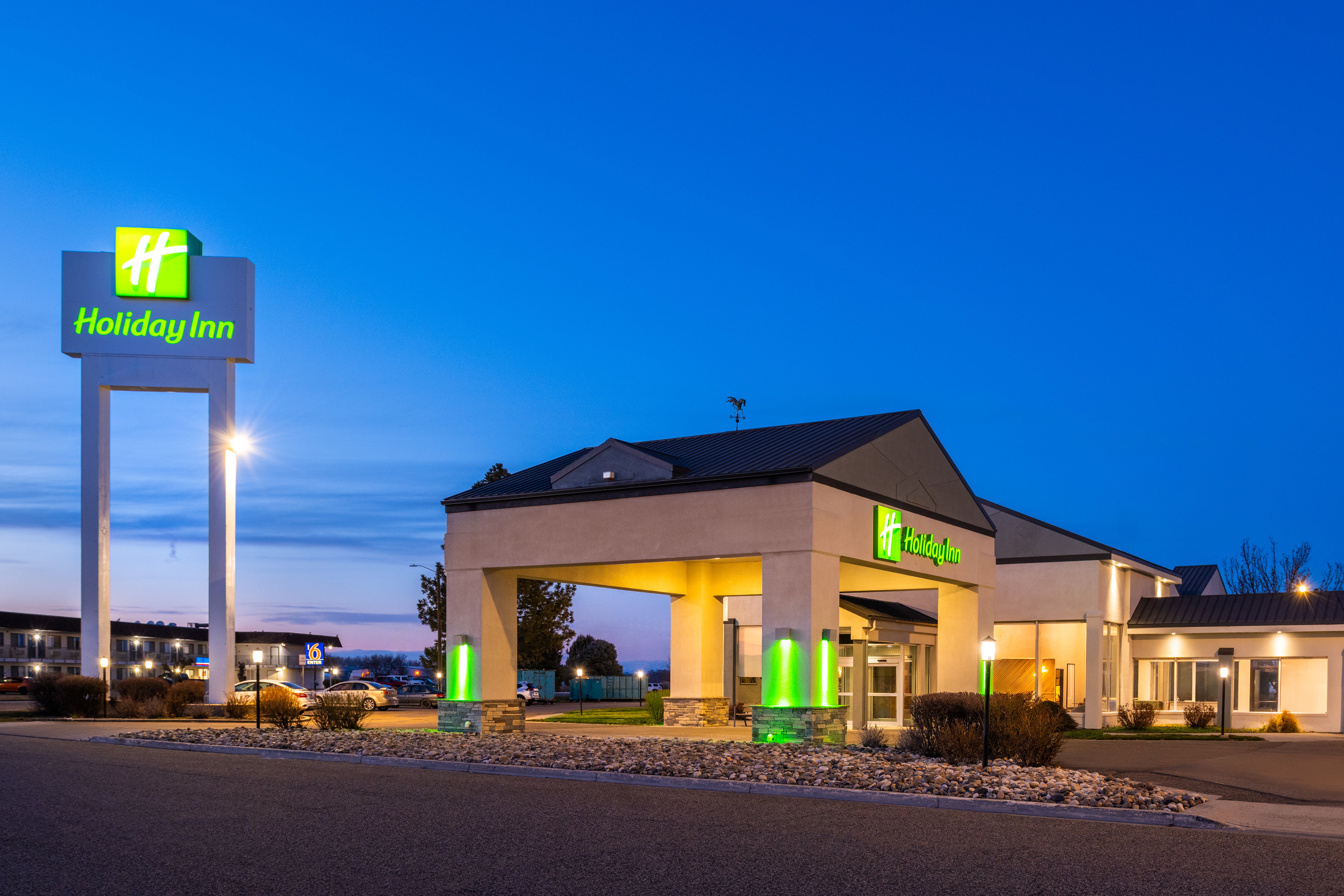 Holiday Inn Ontario 2/61