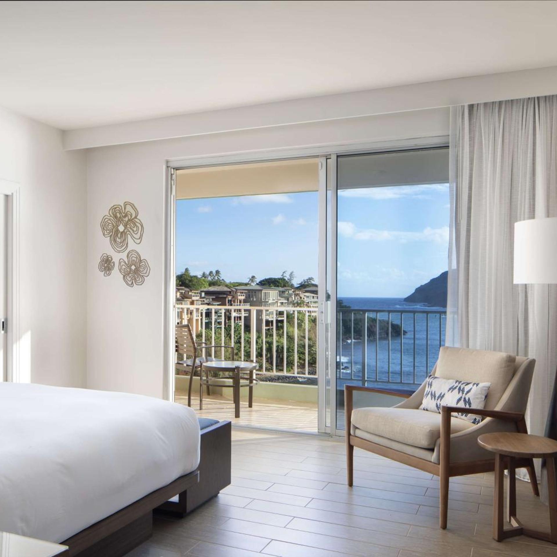 1 Bedroom, Vice President, Suite, King Bed, Ocean Front