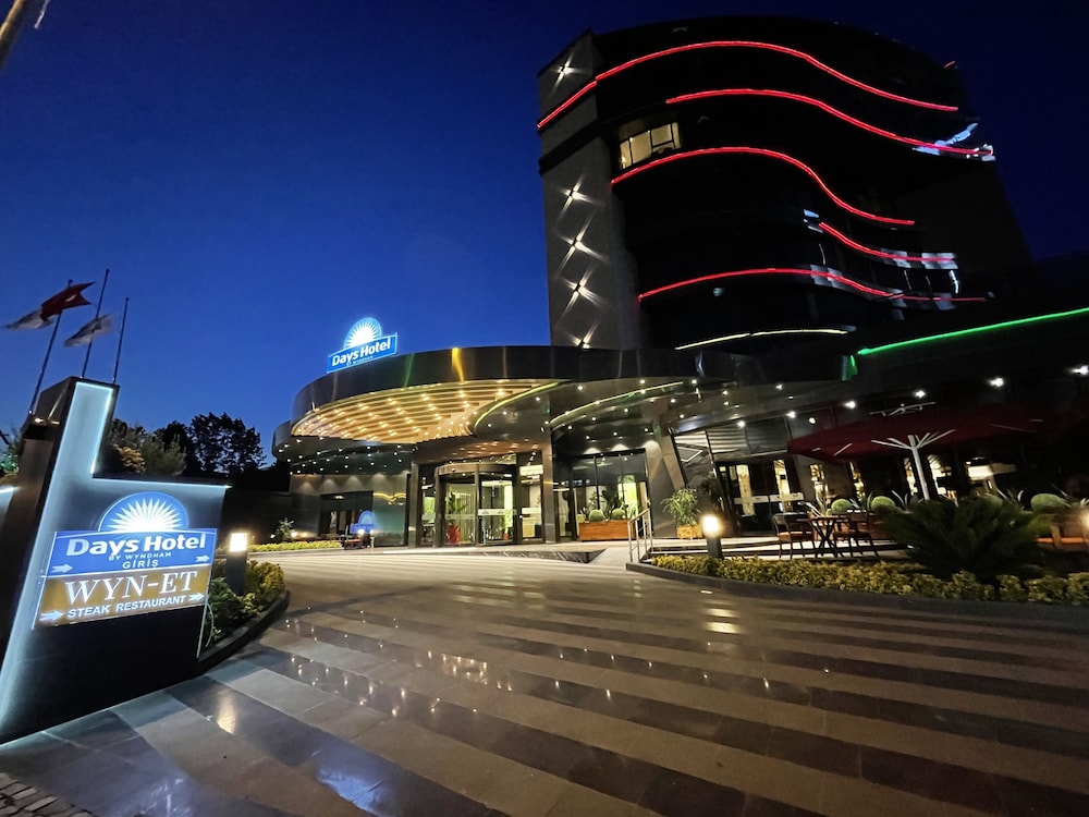 Days Hotel by Wyndham Istanbul Maltepe 3/69