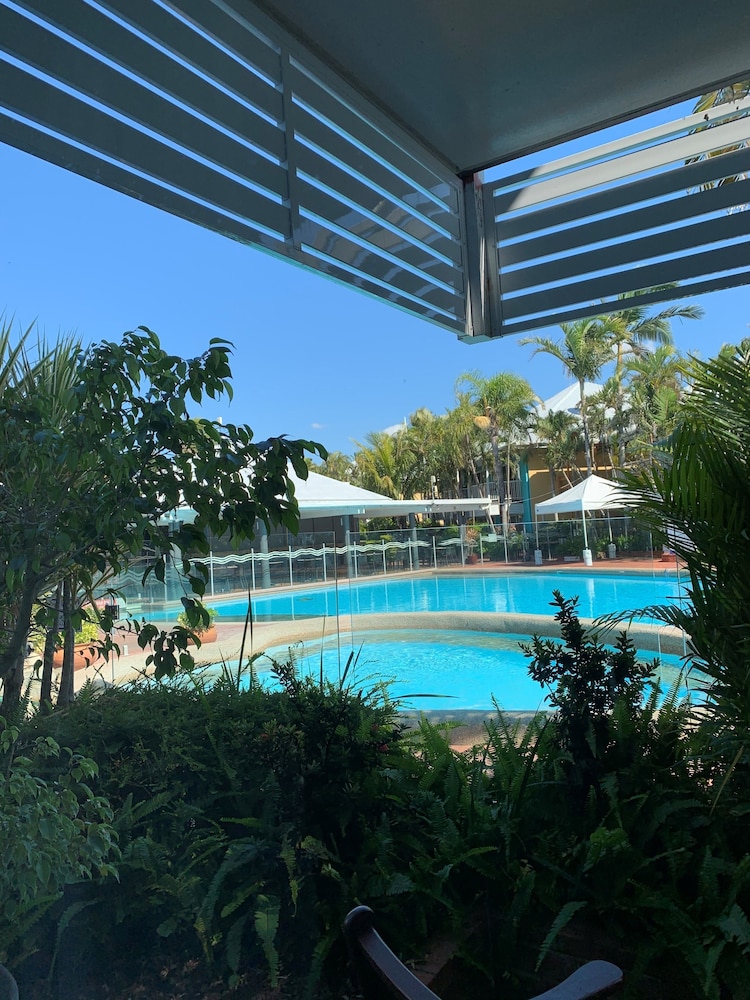 Dolphin Heads Resort 5/72