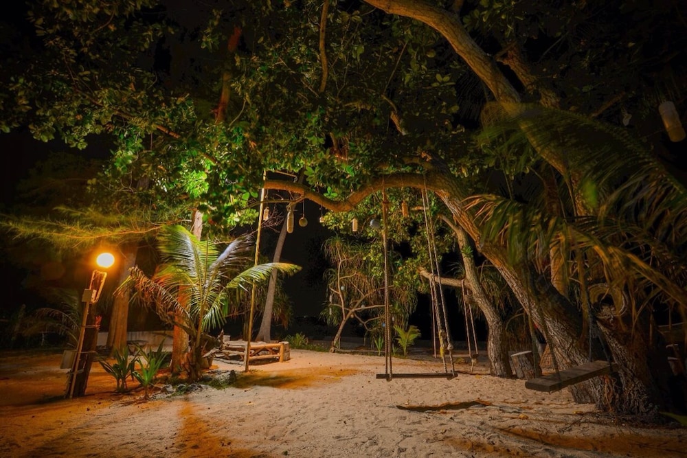 Baanchaylay Resort 36/50