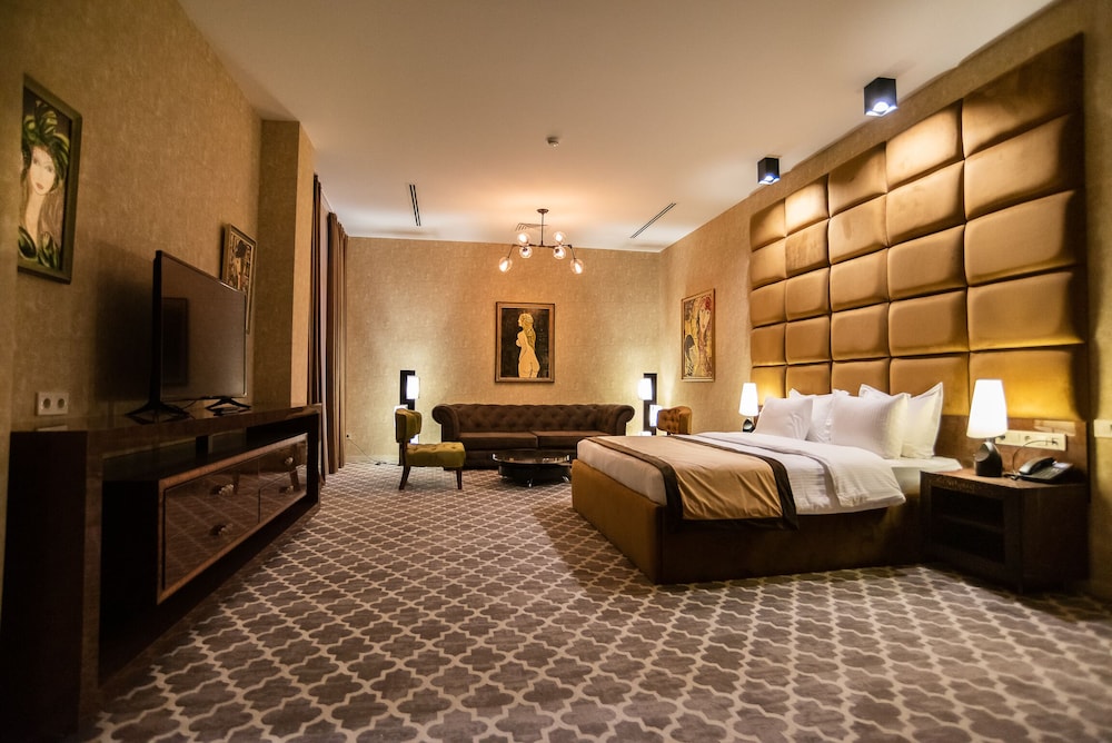 Gallery Art Hotel 10/41