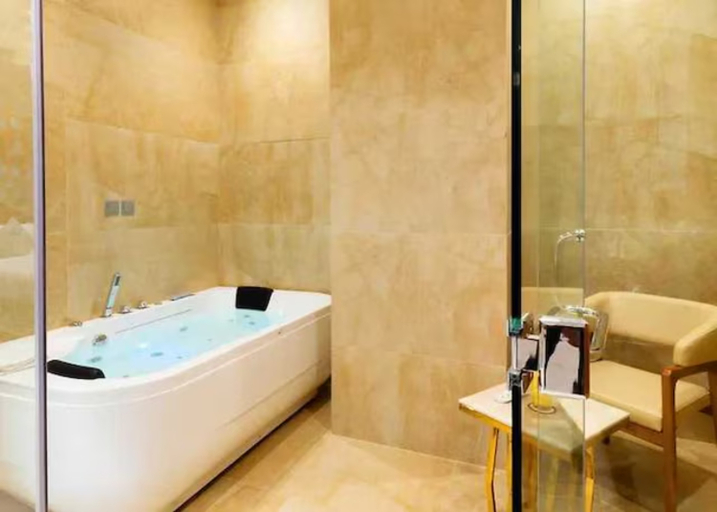 Sunday Luxury Central formerly Anan hotel 32/32