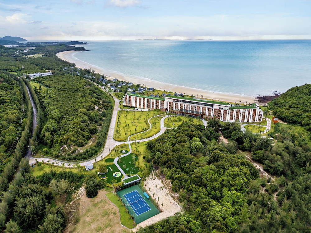 Angsana Quan Lan Ha Long Bay 43/48