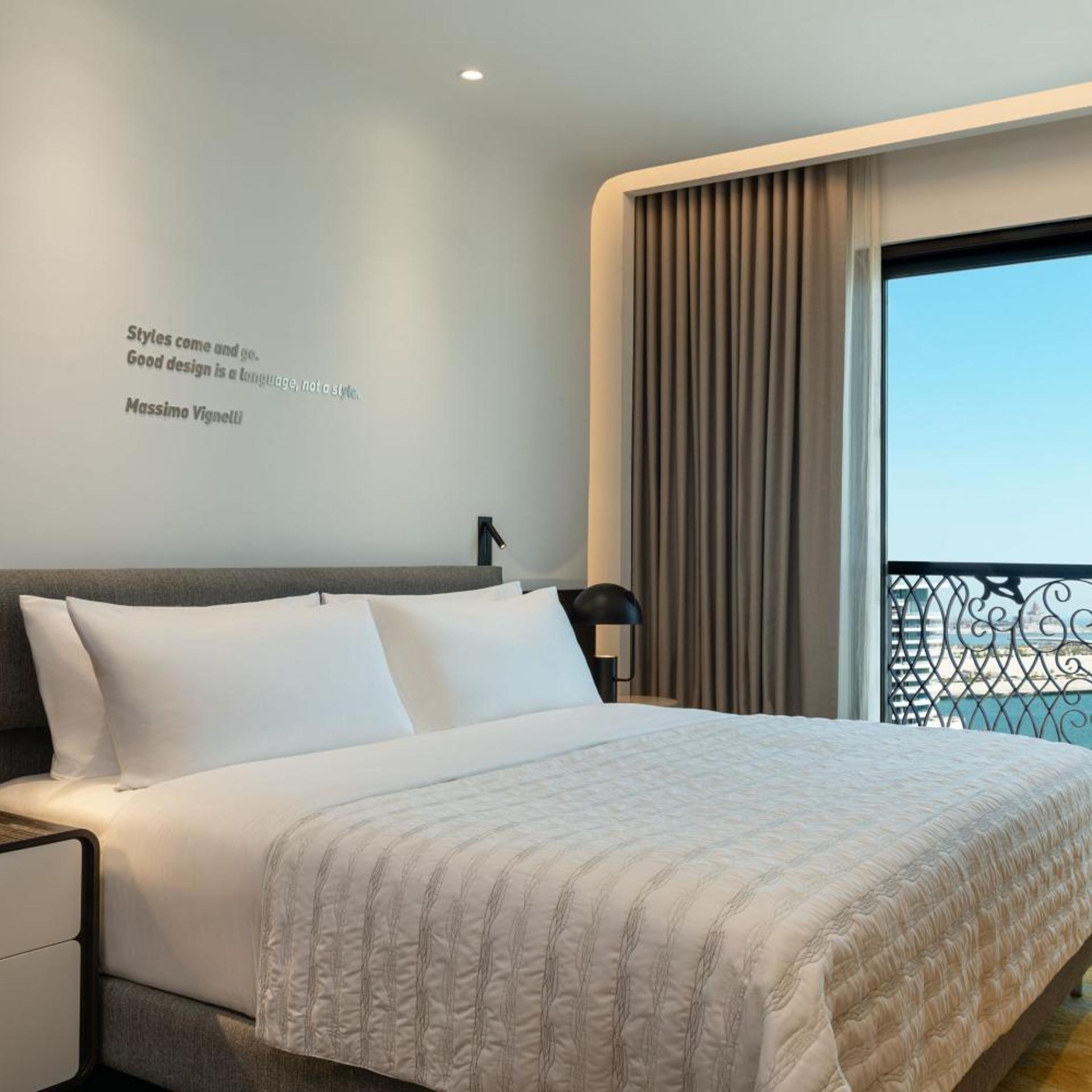 1 Bedroom, Superior, Apartment, King Bed, Sea or City View