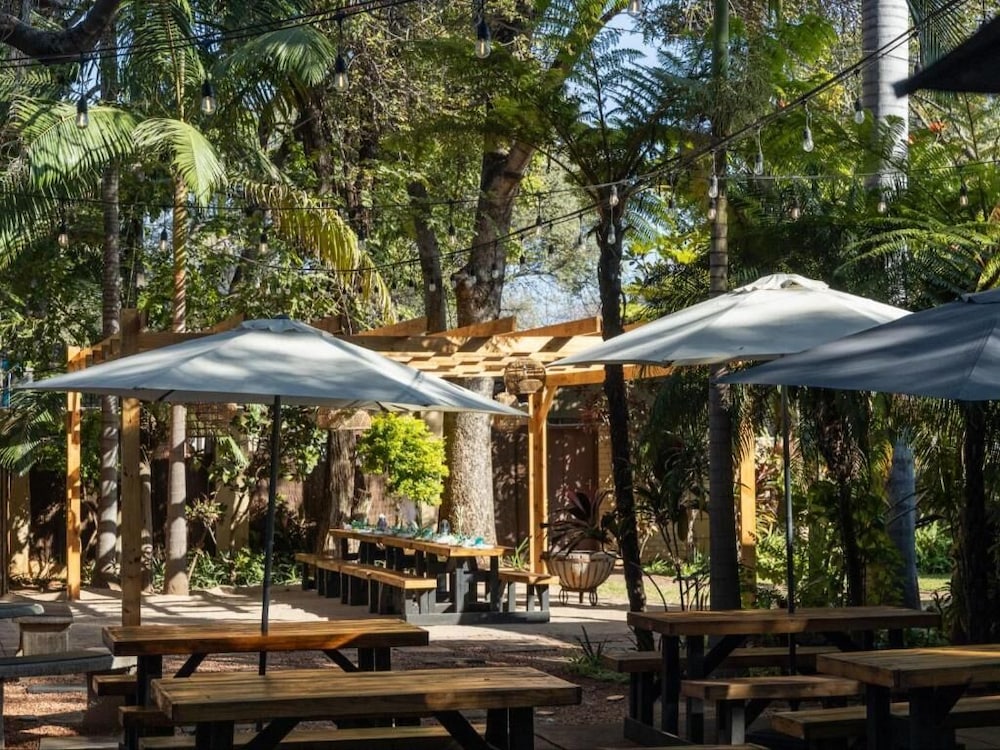 ECO LODGE 11/15
