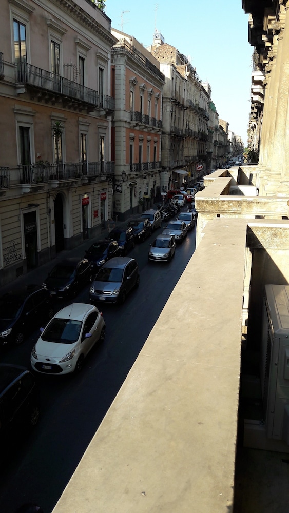 Umberto House 36/40