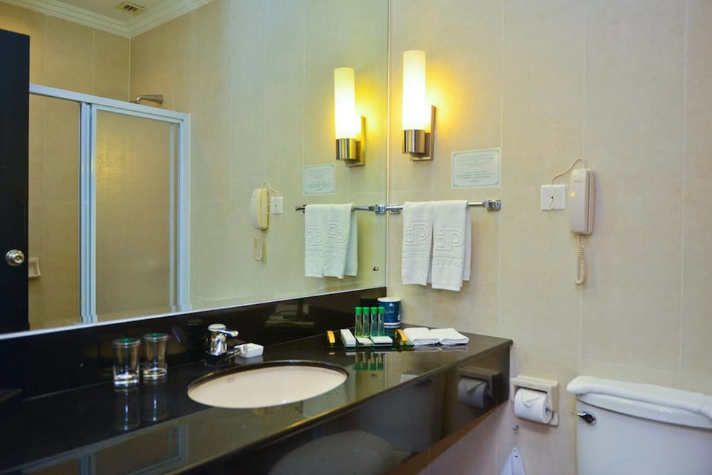 Dynasty Hotel 41/41