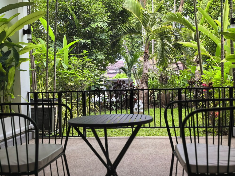 Sannot Riverside Boutique Hotel 55/71